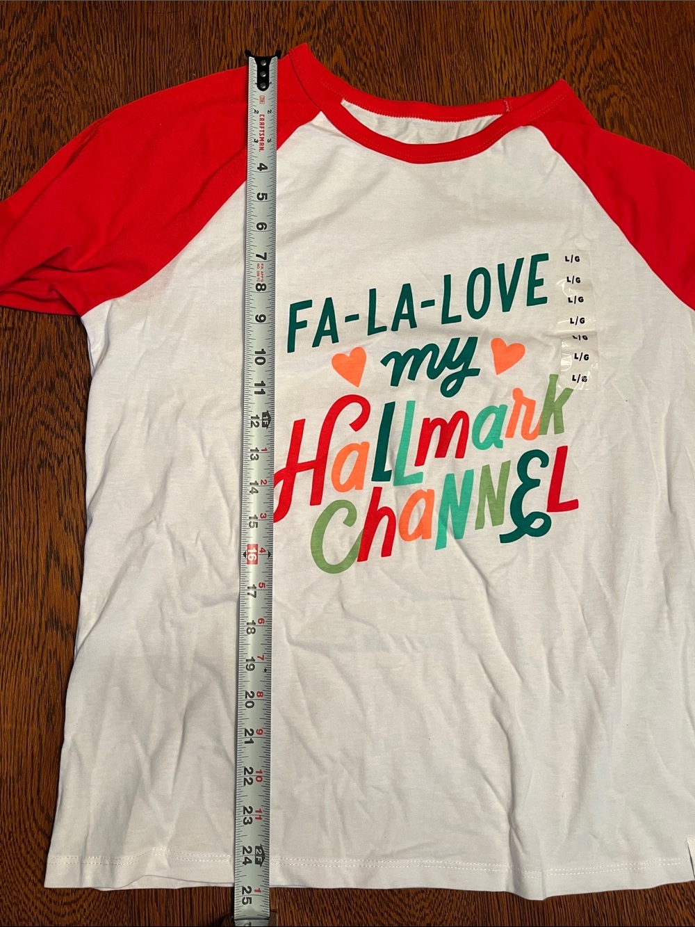 Hallmark Channel NWT Christmas Raglan Graphic Tee Large Fa-La-Love Red White - Picture 16 of 16